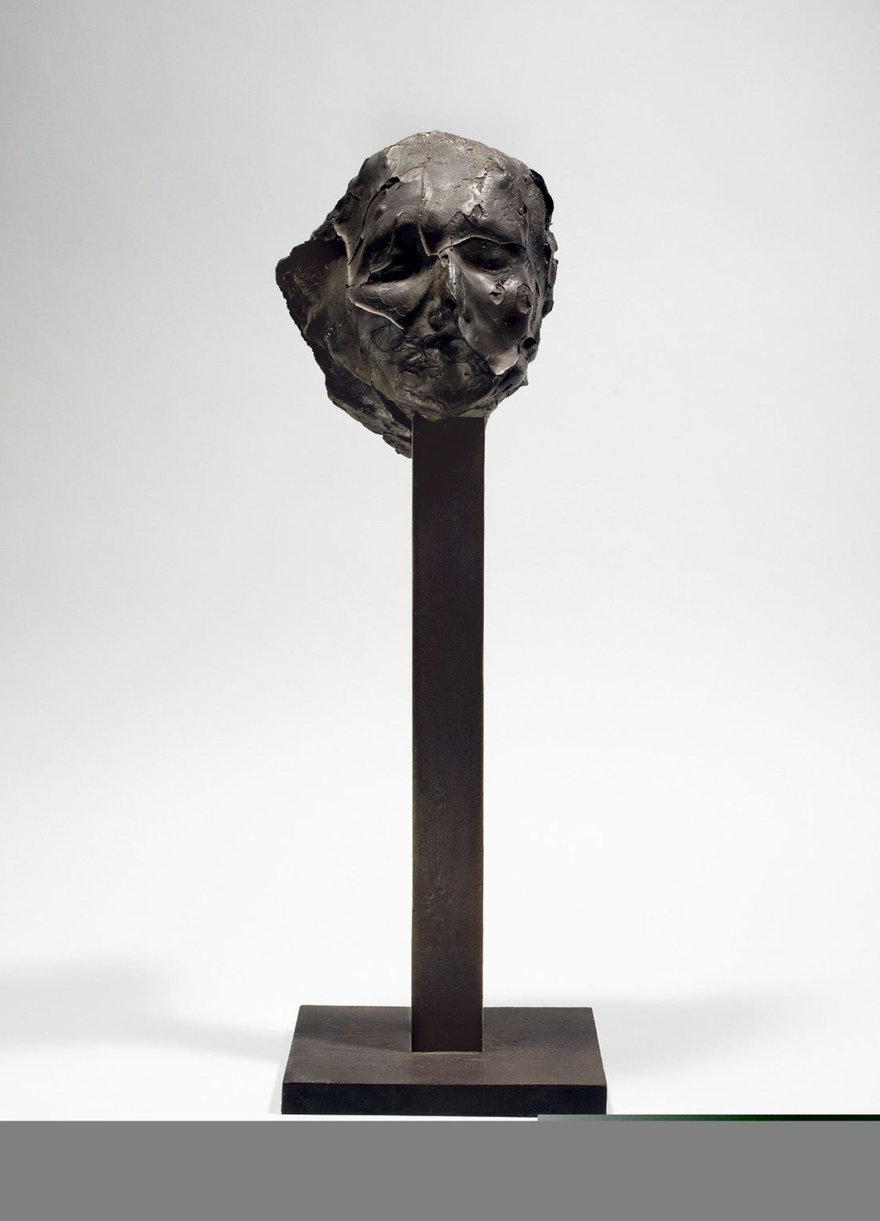 Auf diesem Bild ist das folgende Kunstwerk zu sehen: Magdalena Abakanowicz. Face X. 1986.
