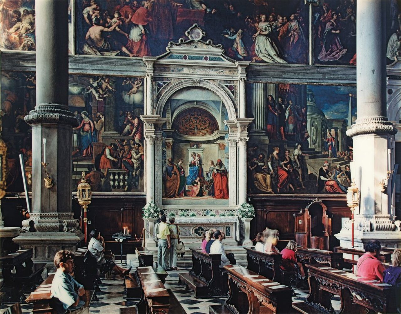 Auf diesem Bild ist das folgende Kunstwerk zu sehen: Thomas Struth. San Zaccaria, Venedig. 1995.