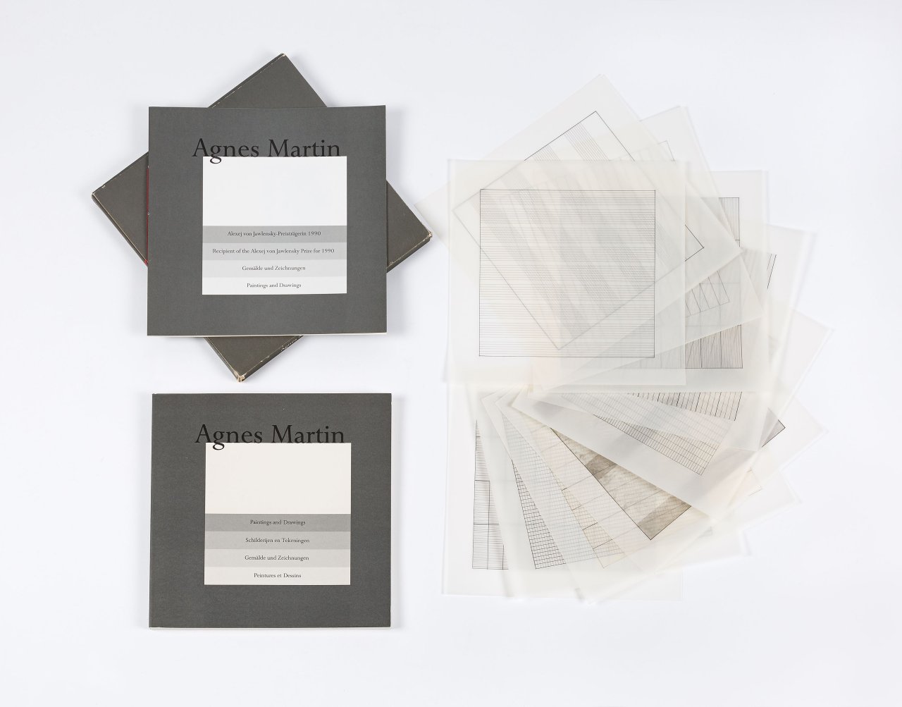 Auf diesem Bild ist das folgende Kunstwerk zu sehen: Agnes Martin. „Agnes Martin - Paintings and Drawings 1974-1990“. 1990/91.