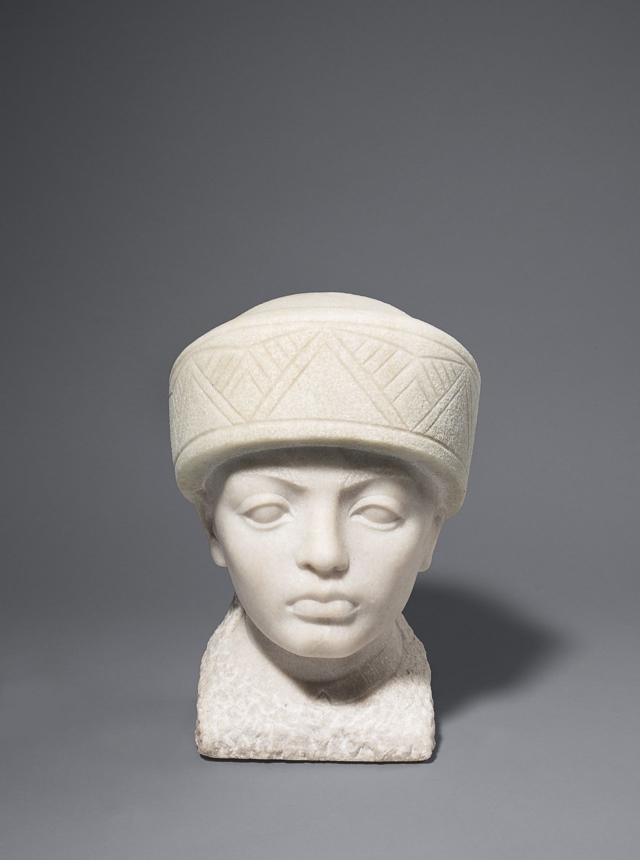 This picture shows the following artwork: Bernhard Hoetger. Boy with hat. (before) 1918.