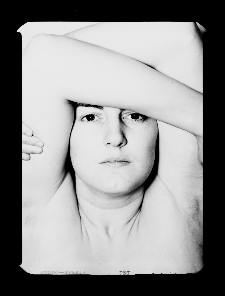 Auf diesem Bild ist das folgende Kunstwerk zu sehen: Harry Callahan. Eleanor, Chicago. 1947.