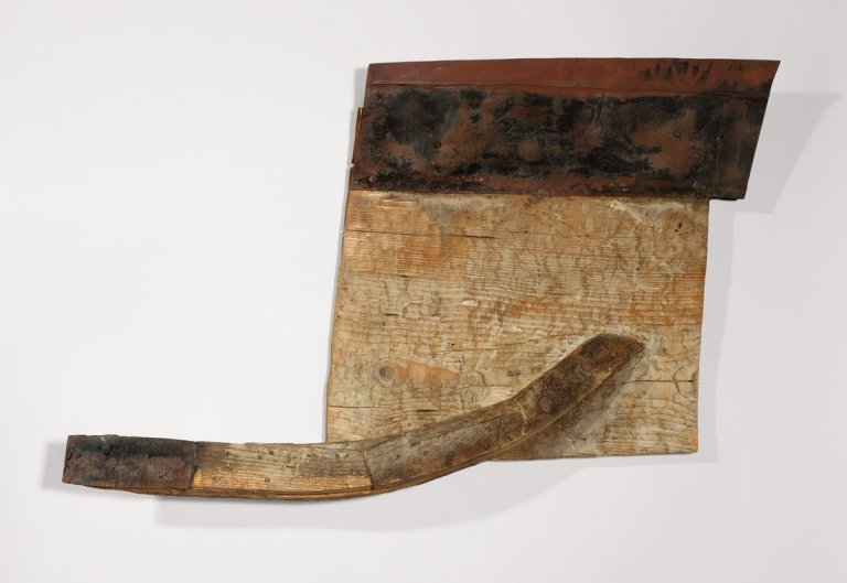 Auf diesem Bild ist das folgende Kunstwerk zu sehen: Franz Bernhard. „Relief Büste Profil“. 1972.