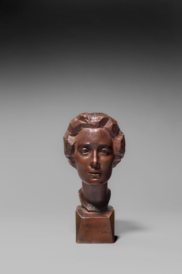 Auf diesem Bild ist das folgende Kunstwerk zu sehen: Georg Kolbe. „Porträt Benjamine Kolbe“. 1915.