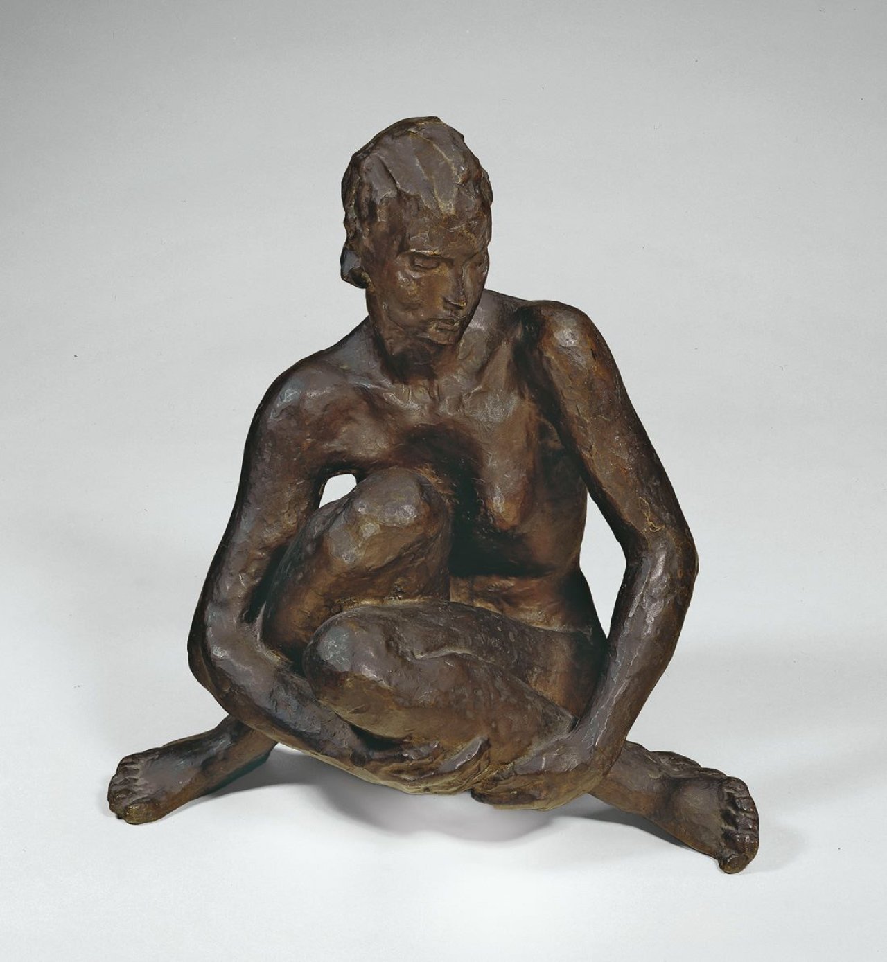 Auf diesem Bild ist das folgende Kunstwerk zu sehen: Georg Kolbe. „Sitzende“. 1926.