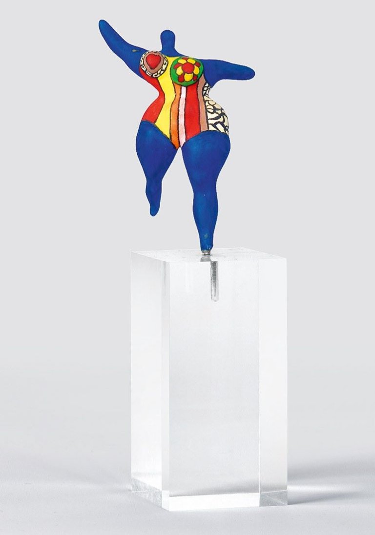 Auf diesem Bild ist das folgende Kunstwerk zu sehen: Niki de Saint Phalle. Nana. Wohl 1980.