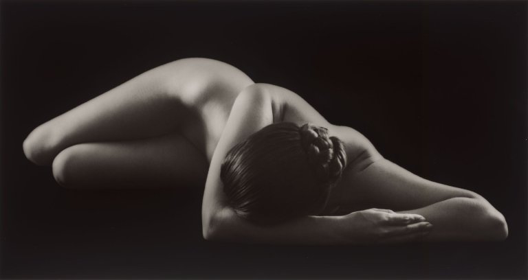 Auf diesem Bild ist das folgende Kunstwerk zu sehen: Ruth Bernhard. Perspective II. 1967.