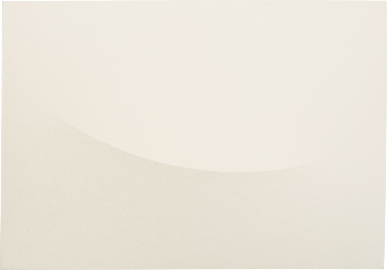 Auf diesem Bild ist das folgende Kunstwerk zu sehen: Turi Simeti. Aera - spazio. 1971.