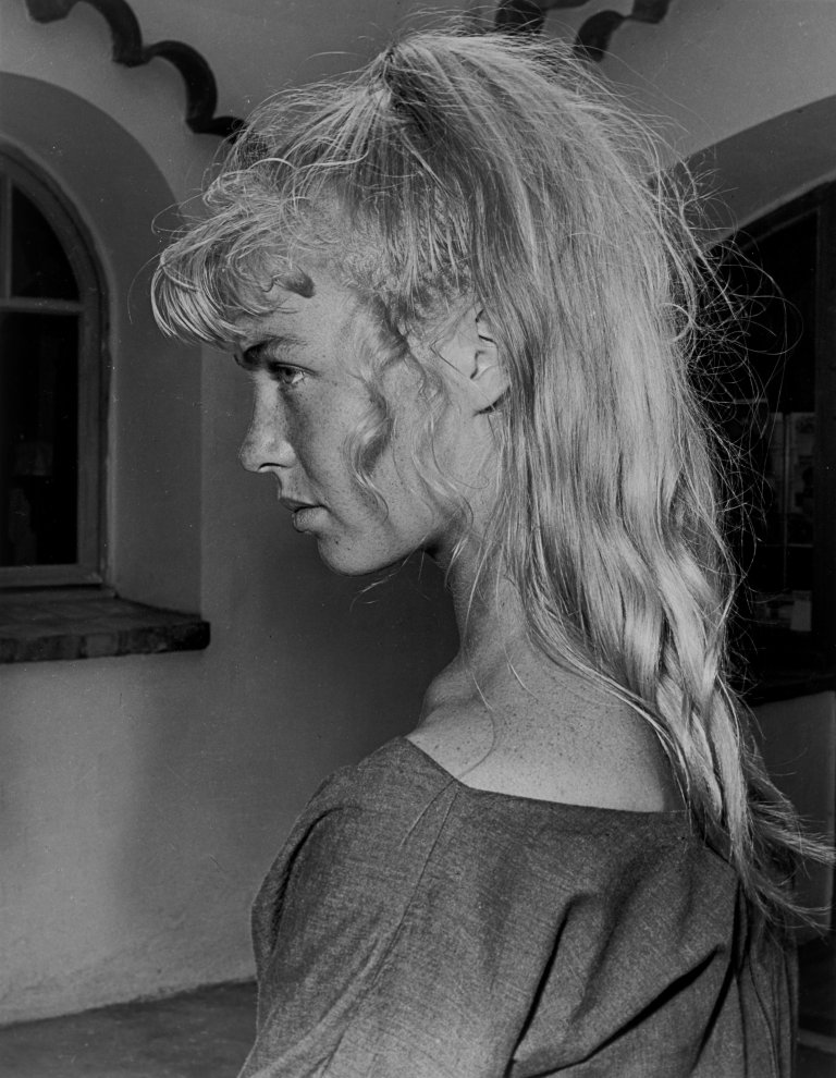 Auf diesem Bild ist das folgende Kunstwerk zu sehen: André Villers. „Sylvette, Vallauris“ (Picasso's Modell Sylvette David). 1954.