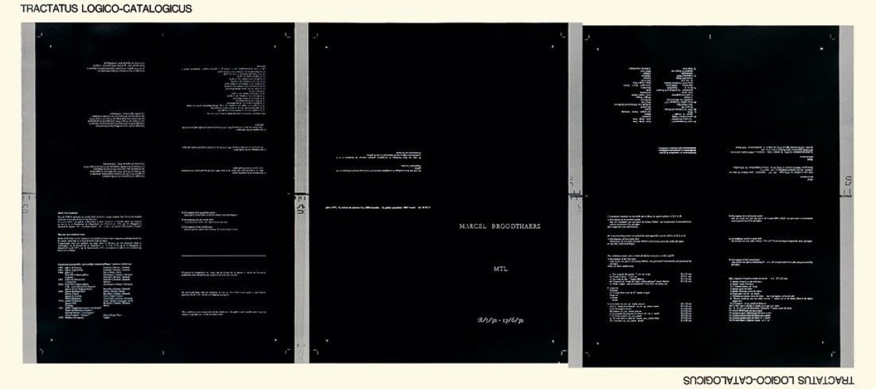 Auf diesem Bild ist das folgende Kunstwerk zu sehen: Marcel Broodthaers. „Tractatus logico-catalogicus“. 1972.