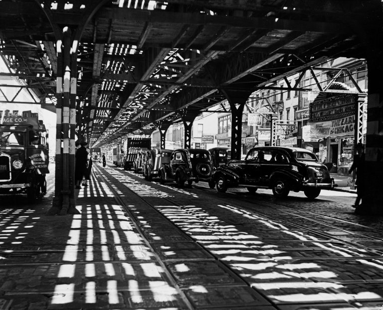 Auf diesem Bild ist das folgende Kunstwerk zu sehen: Andreas Feininger. „N.Y. – 3rd ave“. 1940er Jahre.