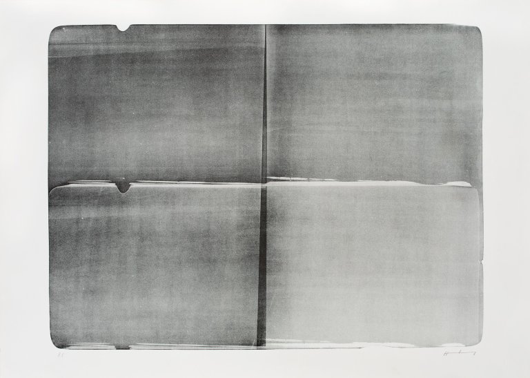 Auf diesem Bild ist das folgende Kunstwerk zu sehen: Hans Hartung. Ohne Titel. 1976.