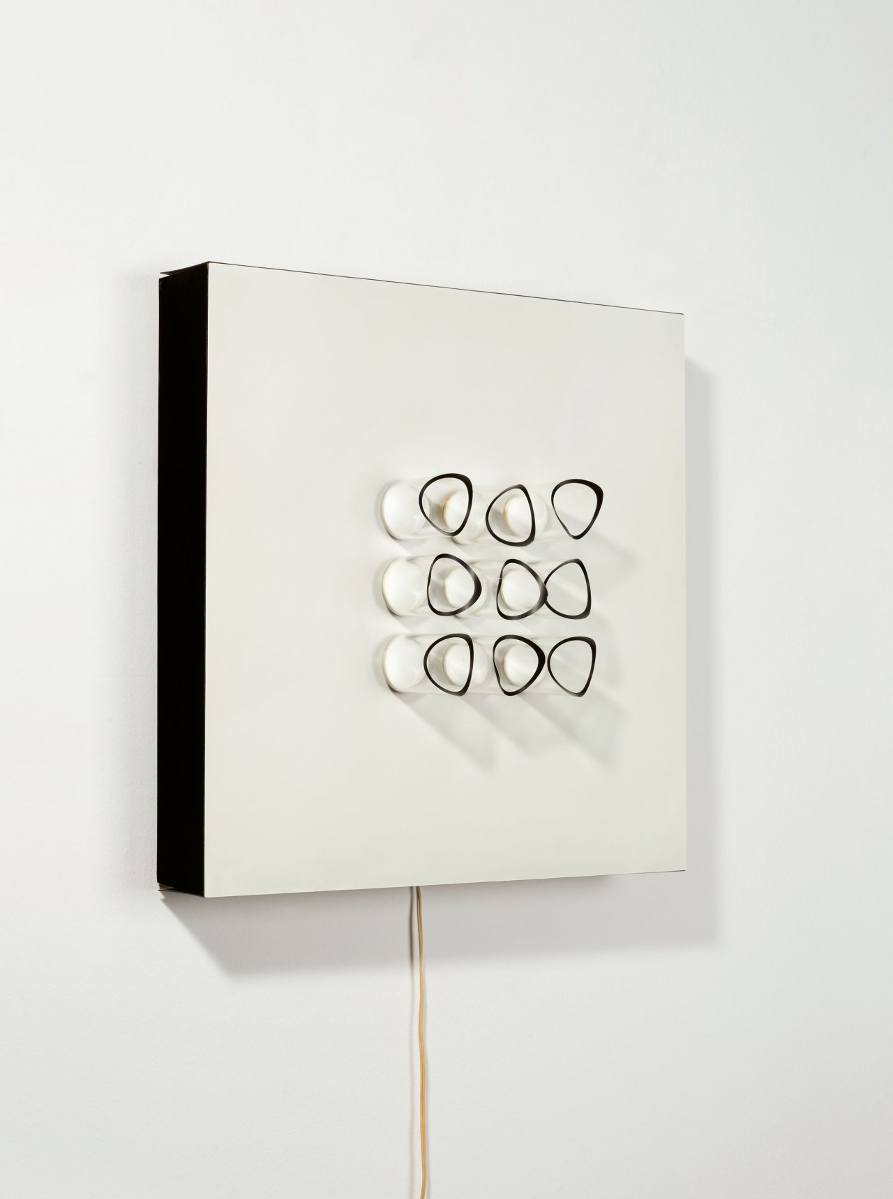Auf diesem Bild ist das folgende Kunstwerk zu sehen: Hugo Demarco. Relief. 1972.