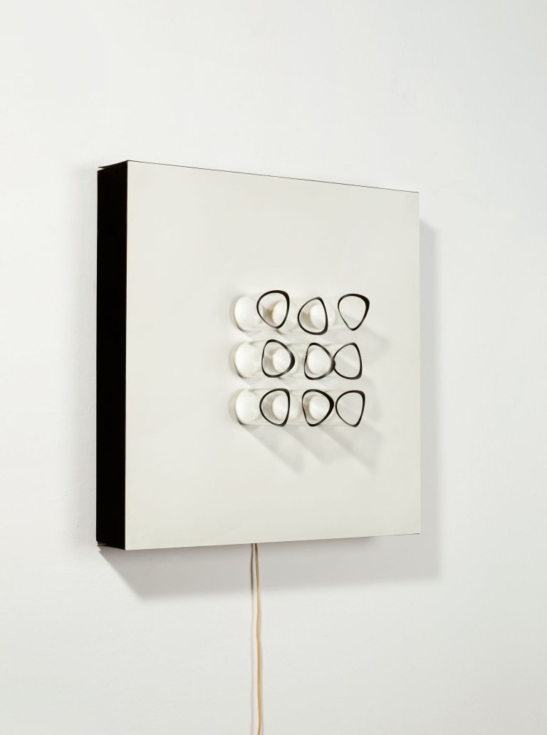 Auf diesem Bild ist das folgende Kunstwerk zu sehen: Hugo Demarco. Relief. 1972.