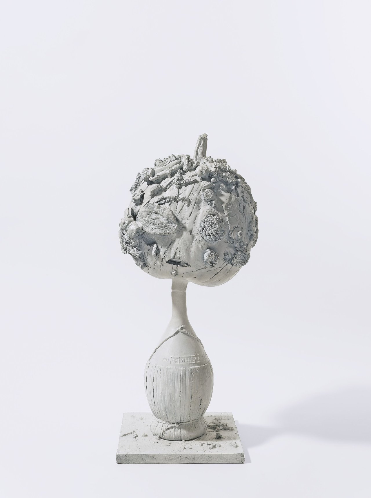 Auf diesem Bild ist das folgende Kunstwerk zu sehen:  Tal R (d.i. Tal Rosenzweig). Soya and Litchi. 2006.
