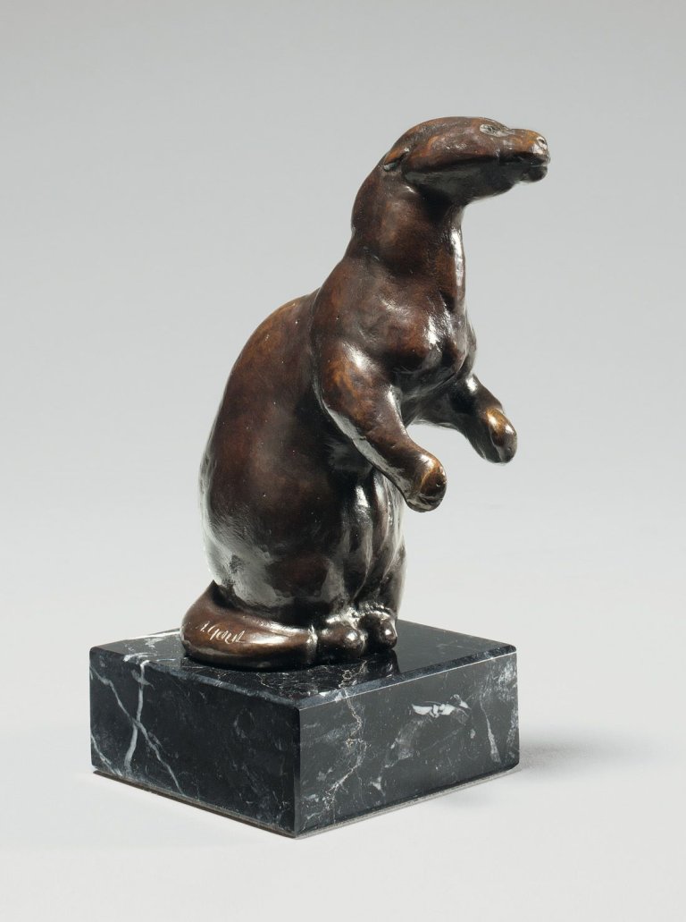 This picture shows the following artwork: August Gaul. „Fischotter“. 1908.