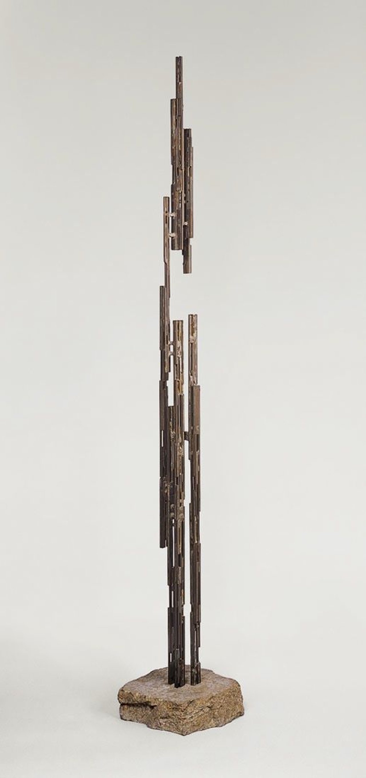 Auf diesem Bild ist das folgende Kunstwerk zu sehen: Brigitte und Martin Matschinsky-Denninghoff. „Turm III“. 1956.