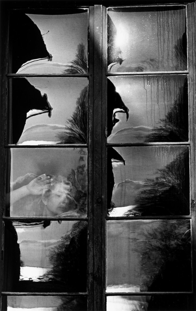 Auf diesem Bild ist das folgende Kunstwerk zu sehen: Toni Schneiders. „Spiegelnde Scheiben“. 1952.