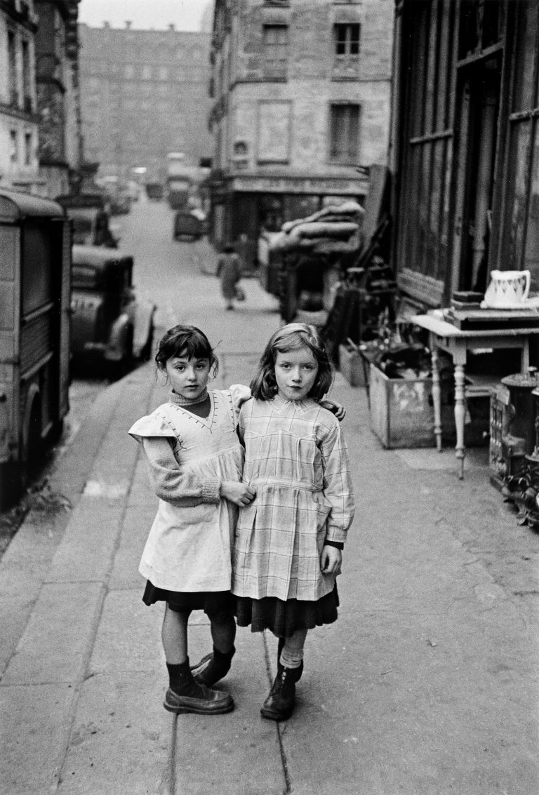Auf diesem Bild ist das folgende Kunstwerk zu sehen: Édouard Boubat. „Paris Maubert“. 1952.
