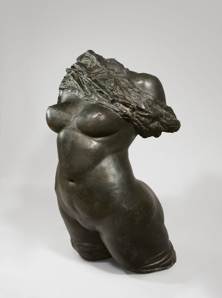 Auf diesem Bild ist das folgende Kunstwerk zu sehen: Waldemar Grzimek. „Torso - Aufgerichtet Stehende II“. 1973.
