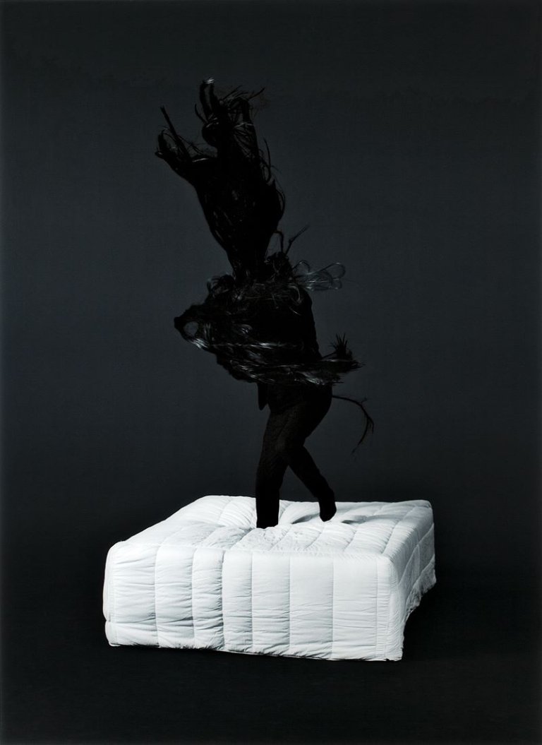 Auf diesem Bild ist das folgende Kunstwerk zu sehen: Jürgen Klauke. „aesthetische Paranoia“. 2003/2006.