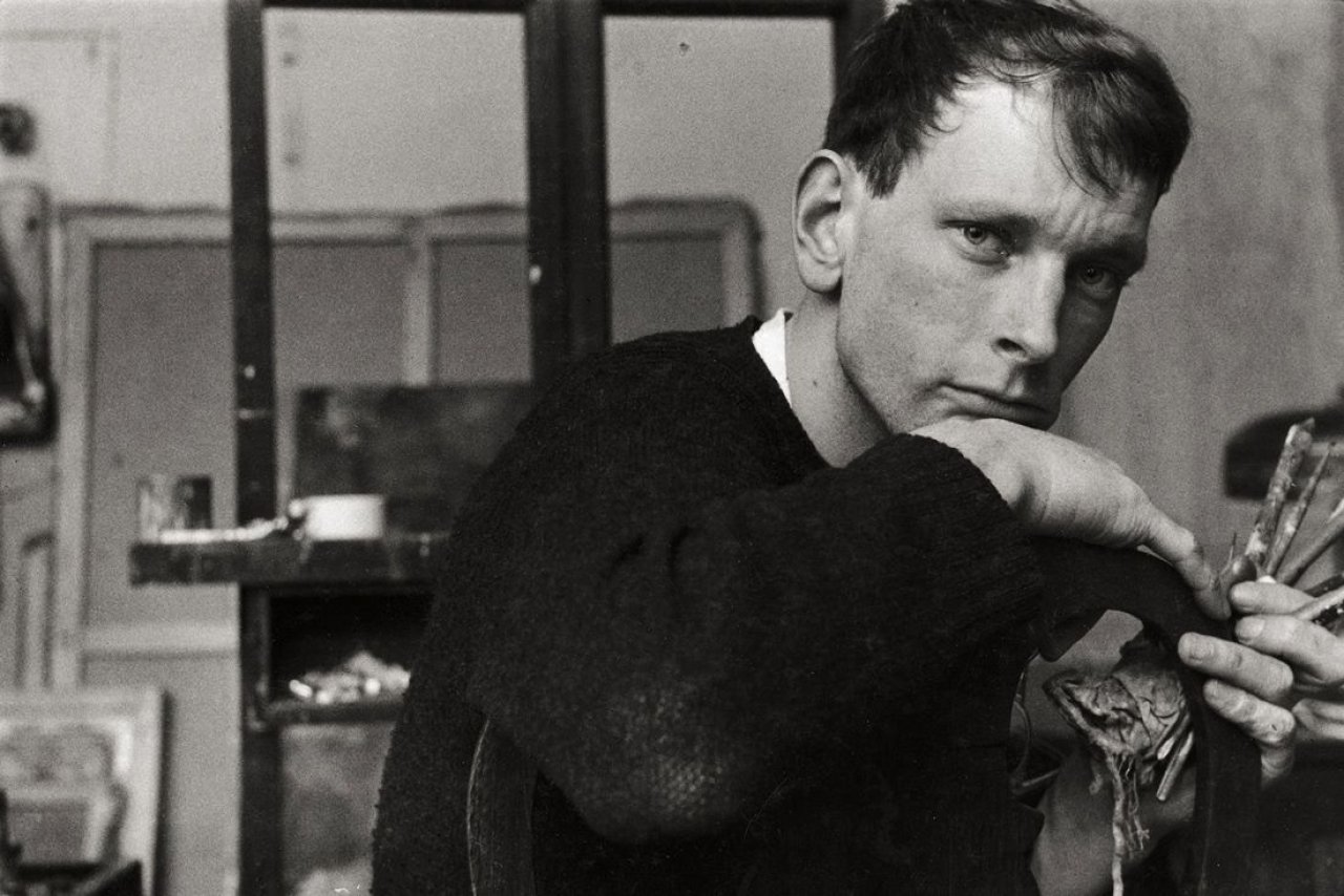 Auf diesem Bild ist das folgende Kunstwerk zu sehen: Will McBride. „Selbstportrait, Berlin“. 1957.