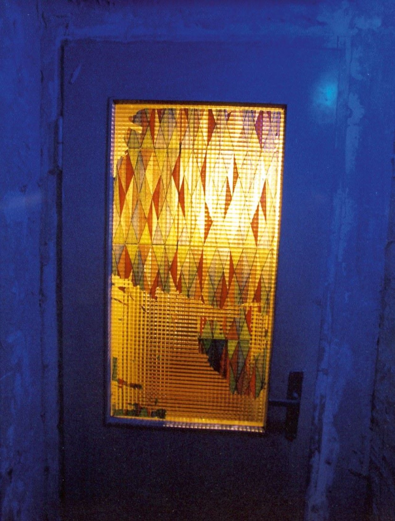 Auf diesem Bild ist das folgende Kunstwerk zu sehen: Gregor Schneider. „Totes Haus Ur“. 2001.