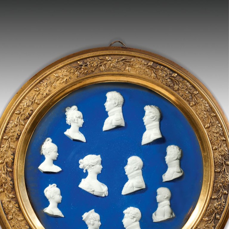 This picture shows the following artwork:  KPM Königliche Porzellan-Manufaktur Berlin. Tondo with profile portraits of the family of King Friedrich Wilhelm III of Prussia and Queen Luise, with their seven children and the two children of Luise's sister Friederike. 1815.