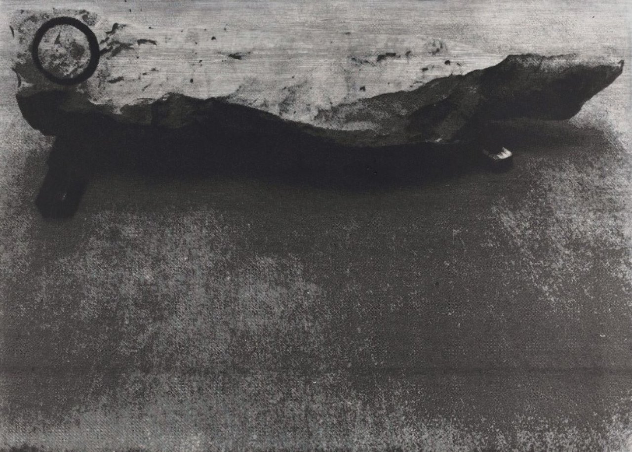 Auf diesem Bild ist das folgende Kunstwerk zu sehen: Joseph Beuys. „Ein-Stein-Zeit“. 1984.