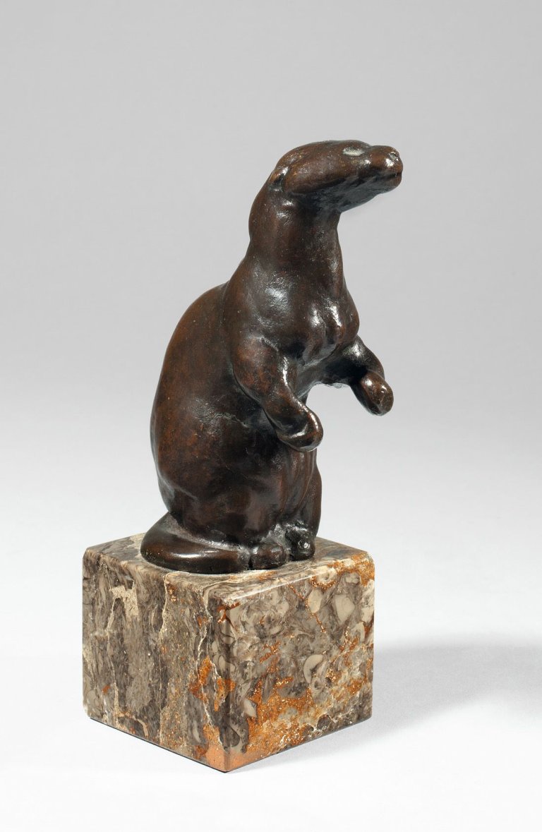This picture shows the following artwork: August Gaul. „Fischotter“. 1908.