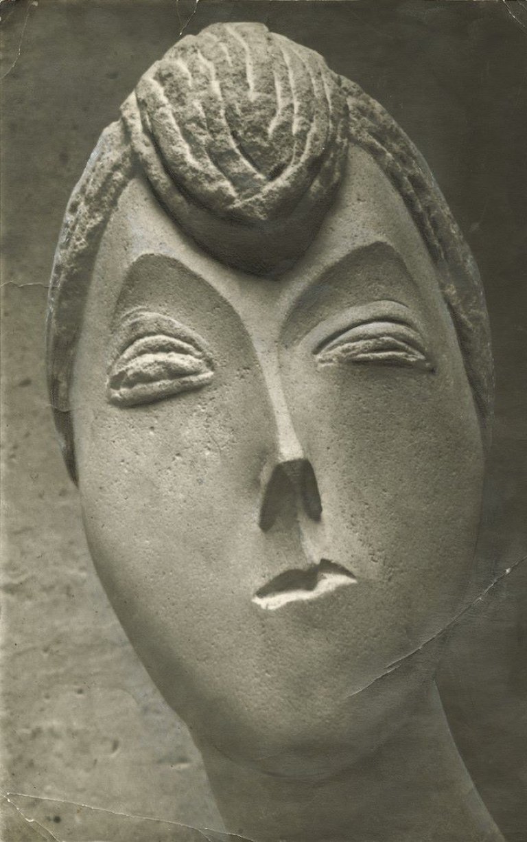 Auf diesem Bild ist das folgende Kunstwerk zu sehen: Constantin Brâncuşi. „Portrait de femme“ (La Baronne Renée Frachon). Um 1910.