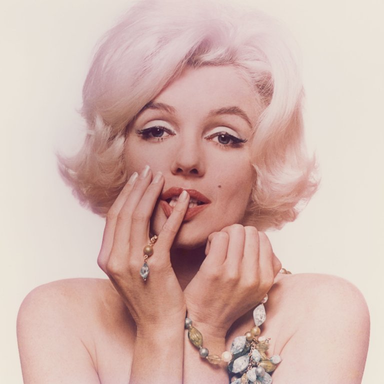 Auf diesem Bild ist das folgende Kunstwerk zu sehen: Bert Stern. Marilyn Monroe, aus „The Last Sitting“. 1962.