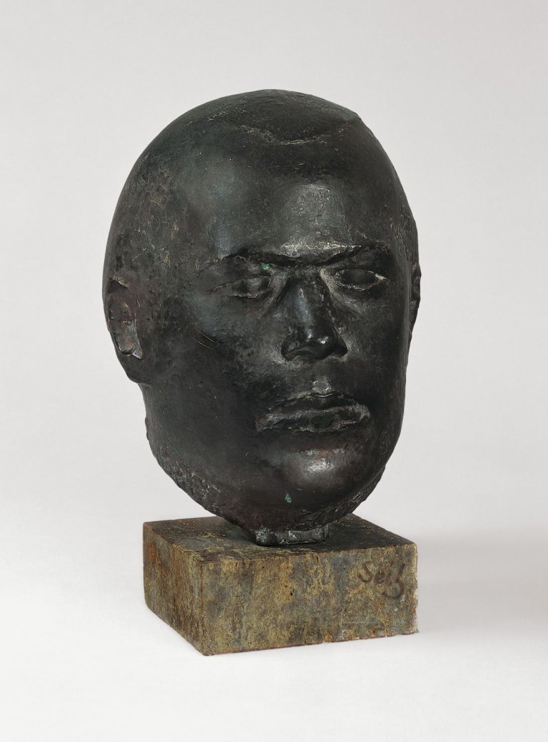 Auf diesem Bild ist das folgende Kunstwerk zu sehen: Gustav Seitz. „Selbstbildnis“. 1953.