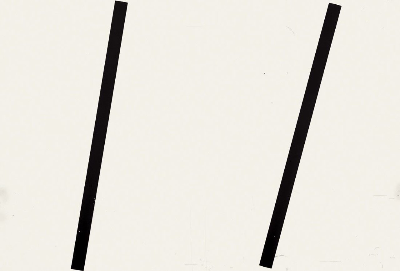 Auf diesem Bild ist das folgende Kunstwerk zu sehen: Gerhard von Graevenitz. „2 vertikale Streifen“. 1976.