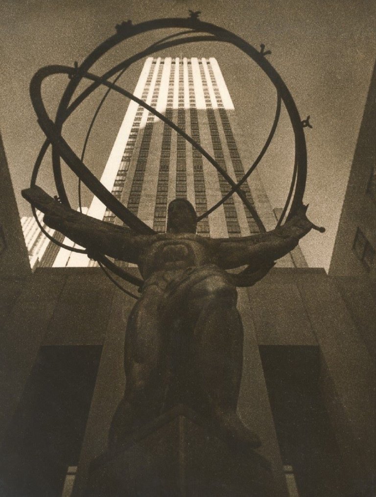 Auf diesem Bild ist das folgende Kunstwerk zu sehen: Drahomir Joseph Růžička. „Atlas, New York“.  1936–1939.