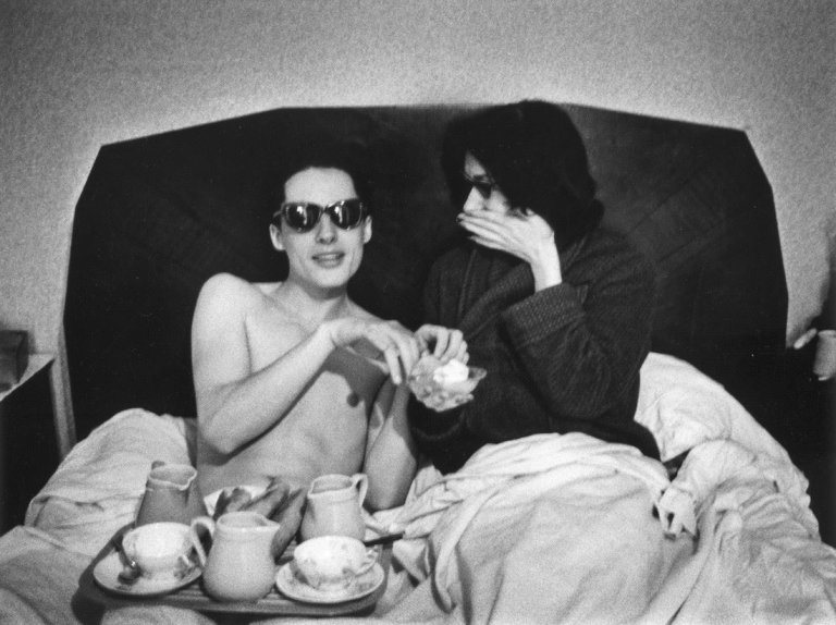 Auf diesem Bild ist das folgende Kunstwerk zu sehen: Christer Strömholm. Frühstück. 1956–1962.