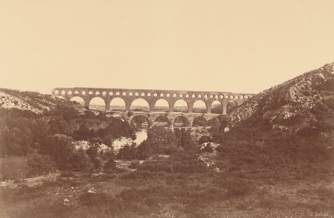 Auf diesem Bild ist das folgende Kunstwerk zu sehen: Édouard Denis Baldus. Le Pont du Gard. 1855.