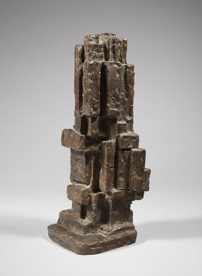 Auf diesem Bild ist das folgende Kunstwerk zu sehen: Fritz Wotruba. „Figur III“. 1964.