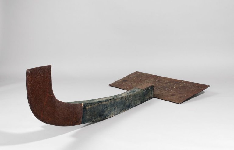 Auf diesem Bild ist das folgende Kunstwerk zu sehen: Franz Bernhard. „Plattenfrau“. 1969.