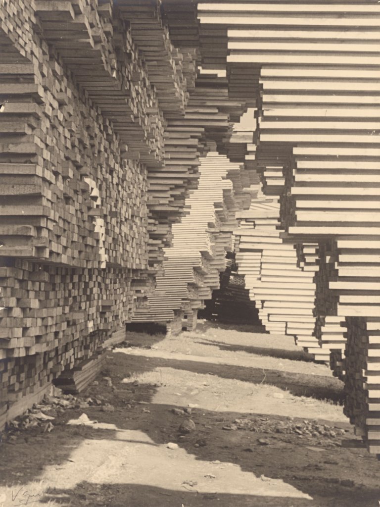 Auf diesem Bild ist das folgende Kunstwerk zu sehen: Victor A.  Guidalevitch. Coupes de Bois. Um 1933.
