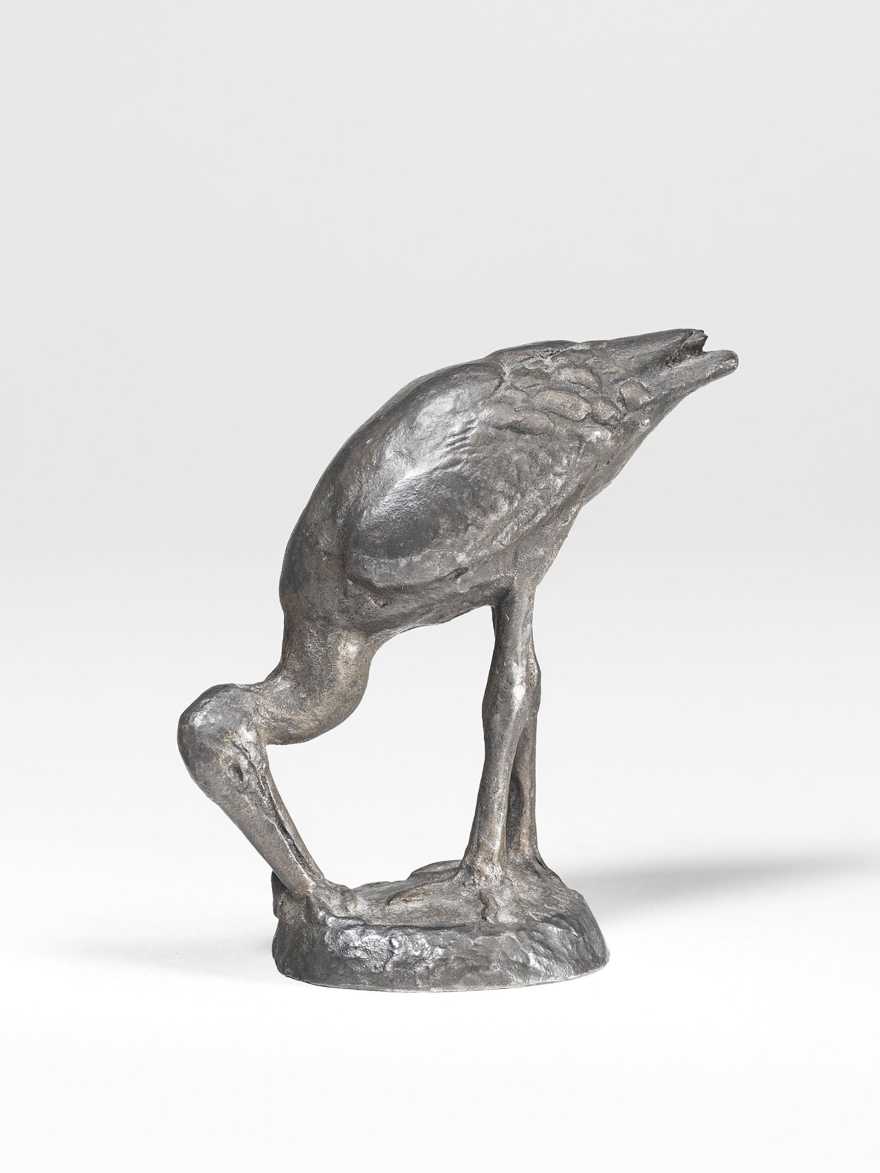 This picture shows the following artwork: August Gaul. ”Fressender Storch”. 1915.