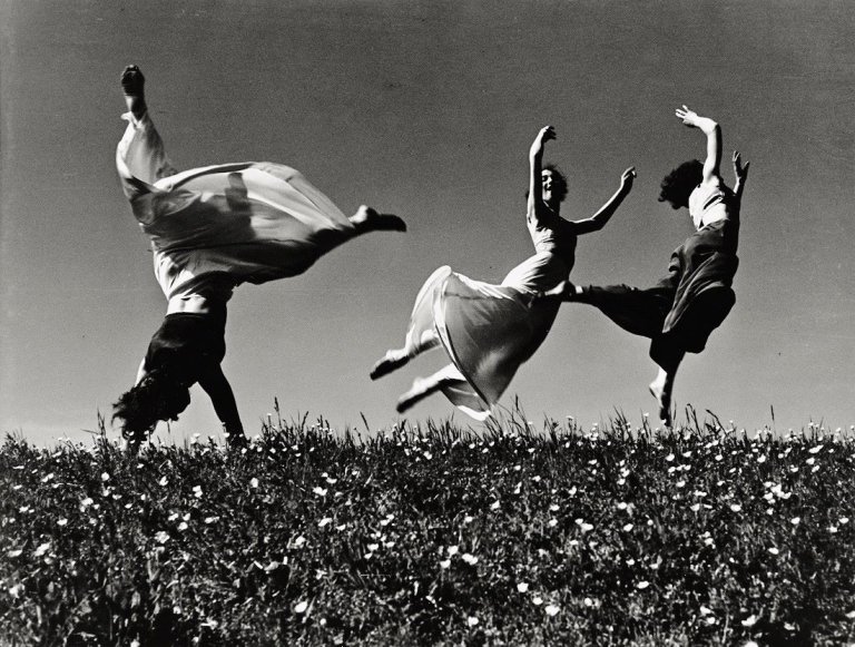 Auf diesem Bild ist das folgende Kunstwerk zu sehen: Hannes Kilian. „Tanz auf Frühlingswiese“. 1938.