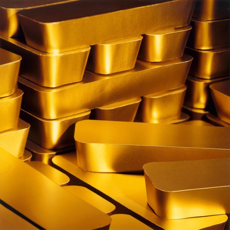 Auf diesem Bild ist das folgende Kunstwerk zu sehen: Thomas Demand. Bullion. 2003.