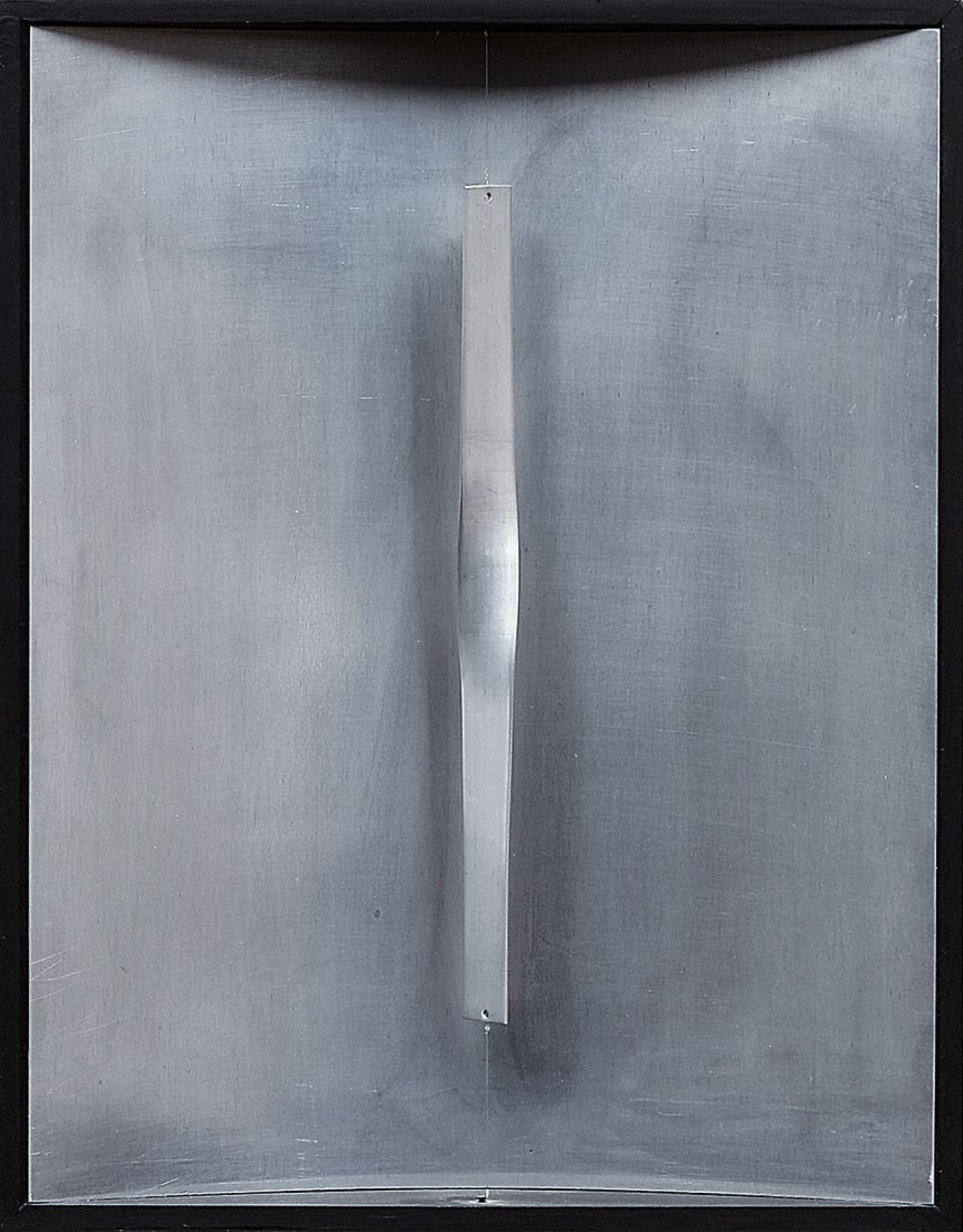Auf diesem Bild ist das folgende Kunstwerk zu sehen: Hermann Goepfert. Kinetischer Reflektor. 1970.