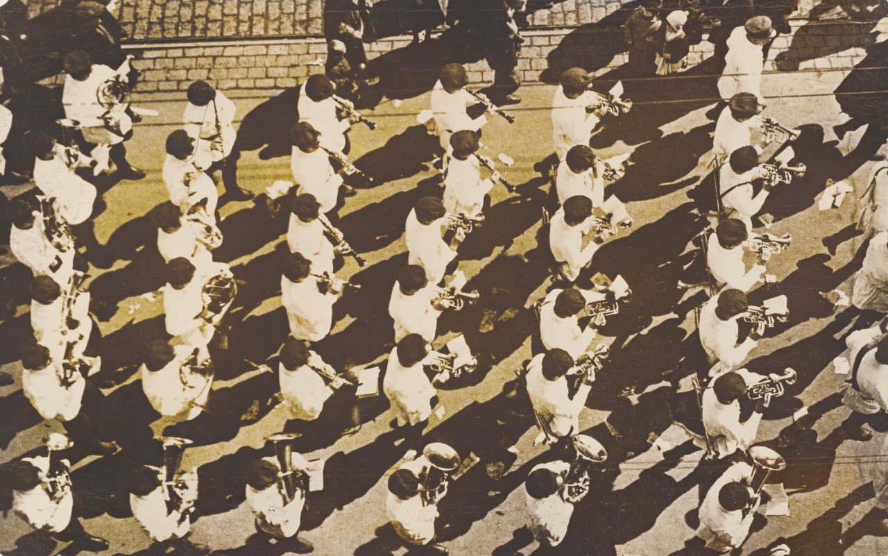 Auf diesem Bild ist das folgende Kunstwerk zu sehen: Alexander  Rodchenko. Orchester. 1932.