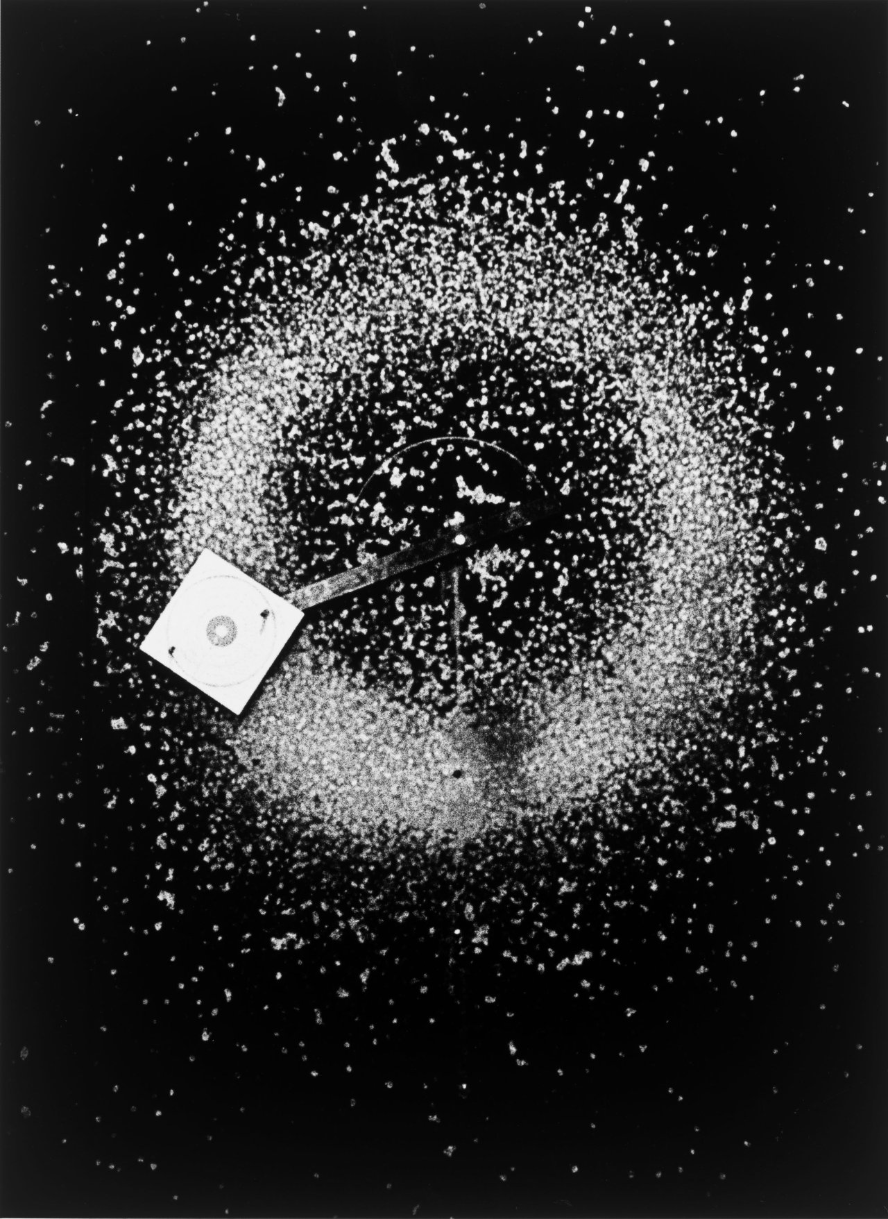 Auf diesem Bild ist das folgende Kunstwerk zu sehen: Christer Strömholm. Target. Anfang 1960er–Jahre.