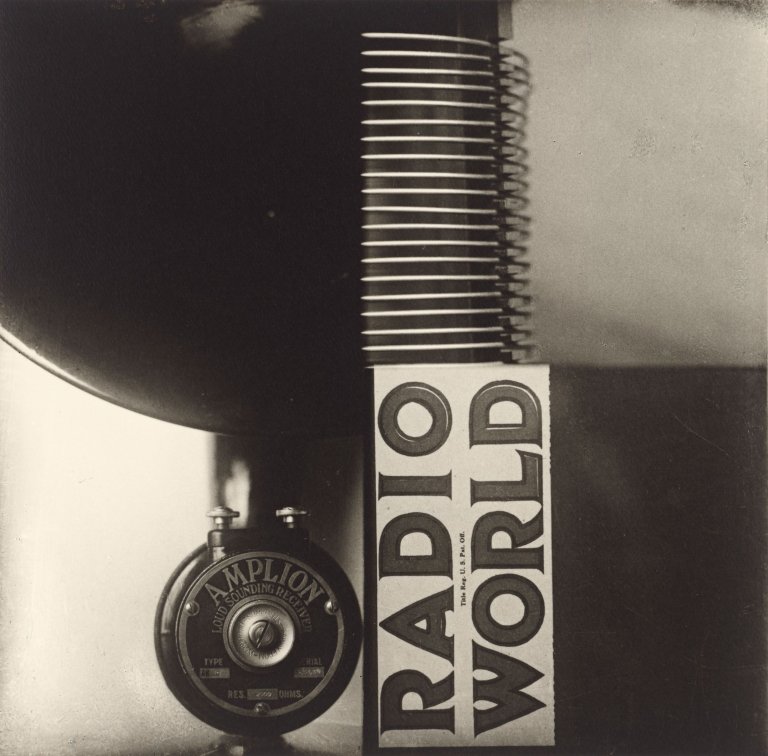 Auf diesem Bild ist das folgende Kunstwerk zu sehen: Jaroslav Rössler. „Jaroslav Rössler. 10 Photographs 1923–1930“.