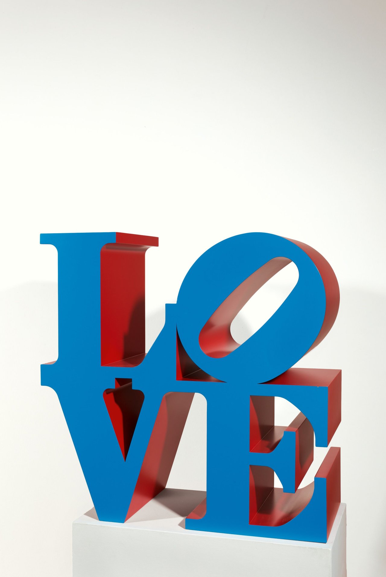 Auf diesem Bild ist das folgende Kunstwerk zu sehen: Robert Indiana. LOVE. 1966/2001.