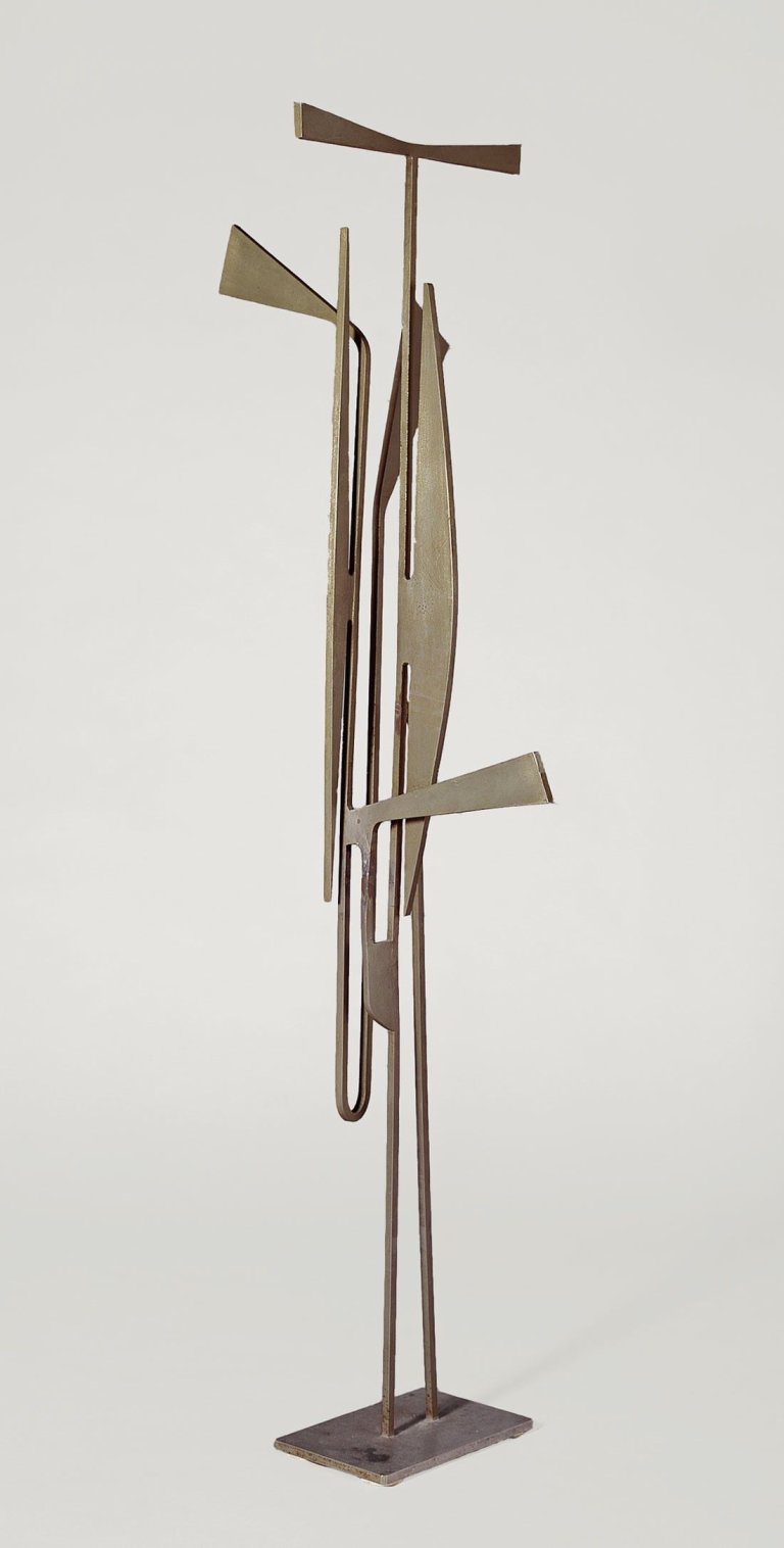 Auf diesem Bild ist das folgende Kunstwerk zu sehen: Hans Uhlmann. „Zeichen“. 1954.