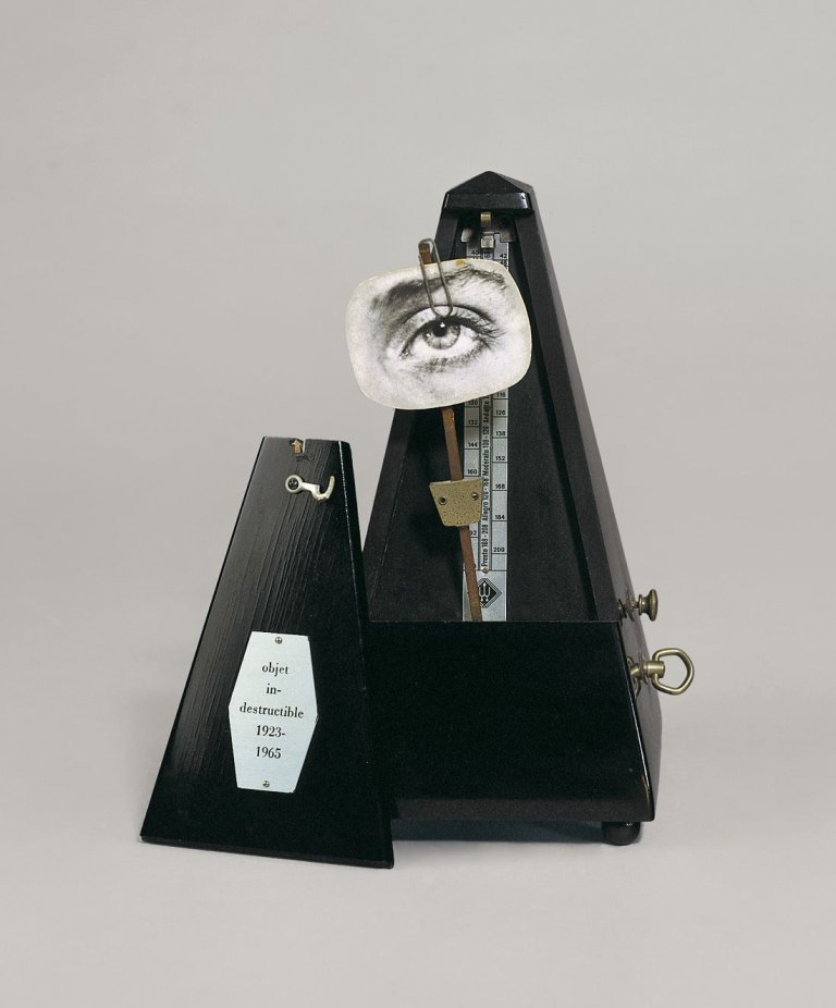Auf diesem Bild ist das folgende Kunstwerk zu sehen:  Man Ray. „Objet indestructible“. 1923/1965.