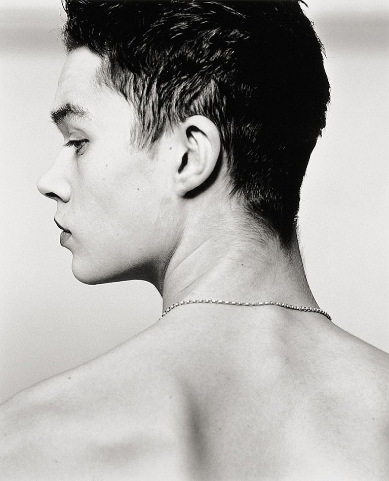 Auf diesem Bild ist das folgende Kunstwerk zu sehen: Bettina Rheims. „Keith de profil, Decembre 1989, Londres“. 1989.